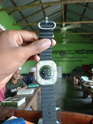 স্মার্ট ওয়াচটি বিক্রয় করা হইবে। ফুল ফ্রেশ। কোন সমস্যা নেই।