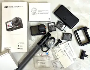 DJI Action 5 Pro Adventure Combo 99.99% New Condition