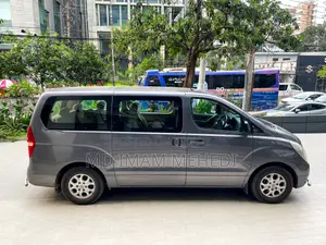 Hyundai H1 2010 Gray