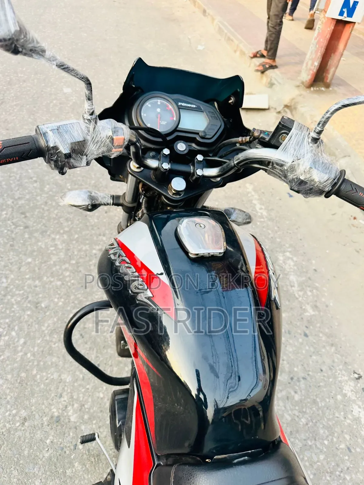 Bajaj Discover 125 2023 Black
