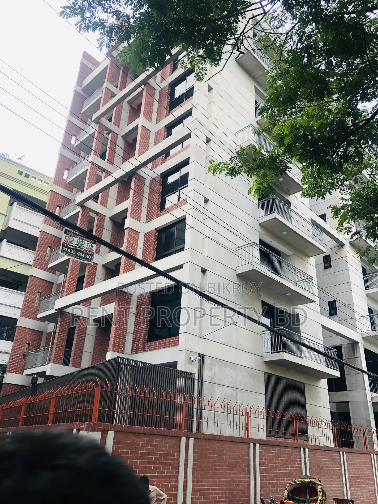 20-Bedroom Villa in Gulshan for Rent