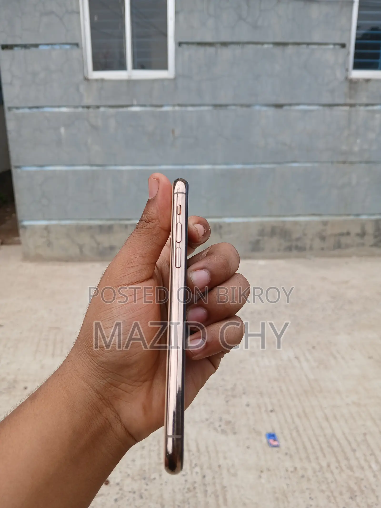 অ্যাপল আইফোন ১১ প্রো ২৫৬ জিবি গোল্ড