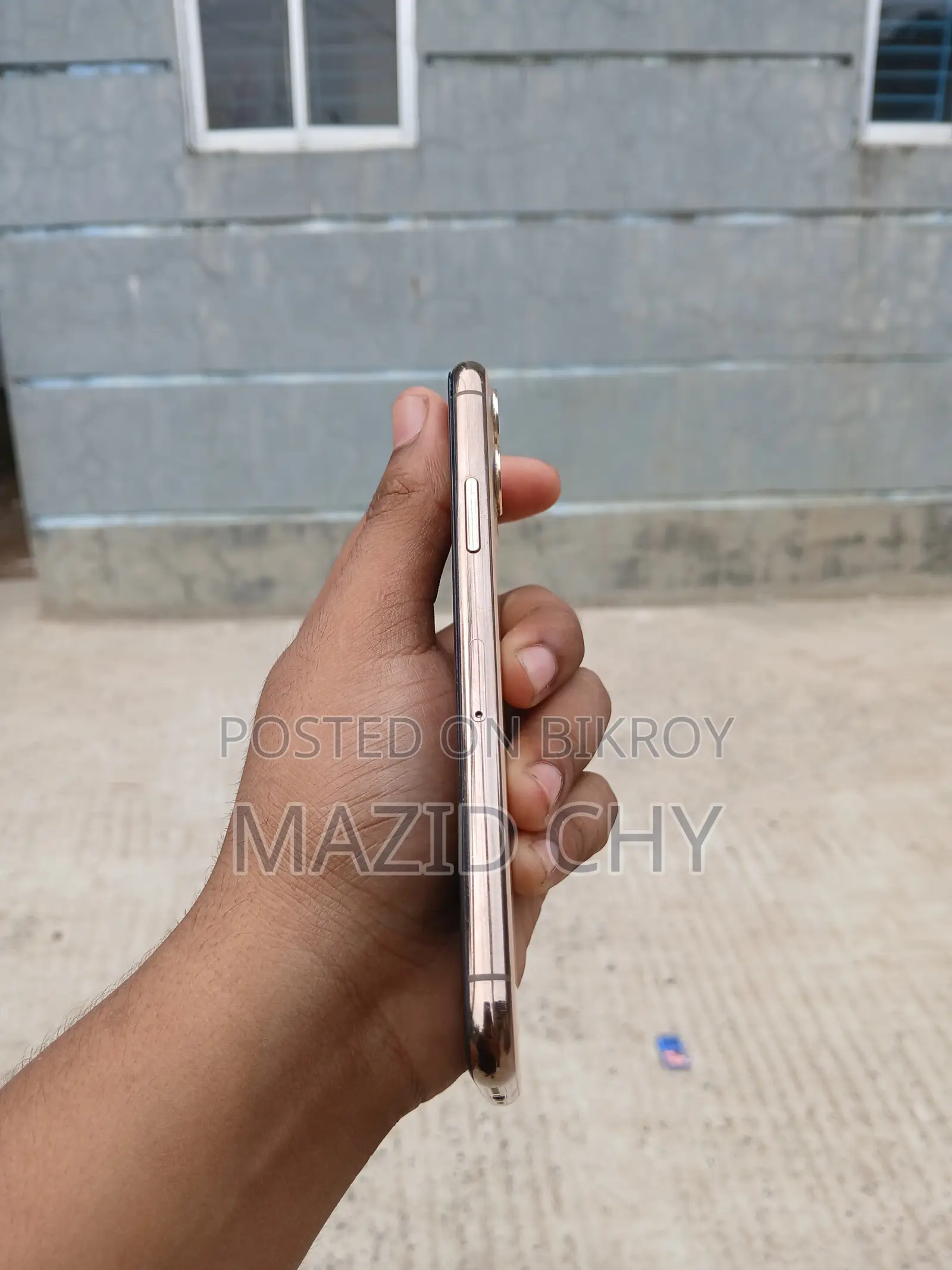 অ্যাপল আইফোন ১১ প্রো ২৫৬ জিবি গোল্ড