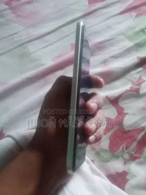 Vivo Y33s 128 GB