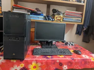 Desktop Computer Dell 4GB Intel Core I3 SSD 512GB