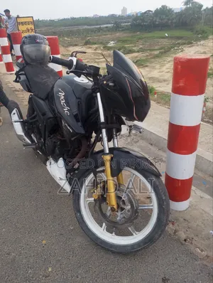 TVS Apache RTR 160 2V 2020 Black