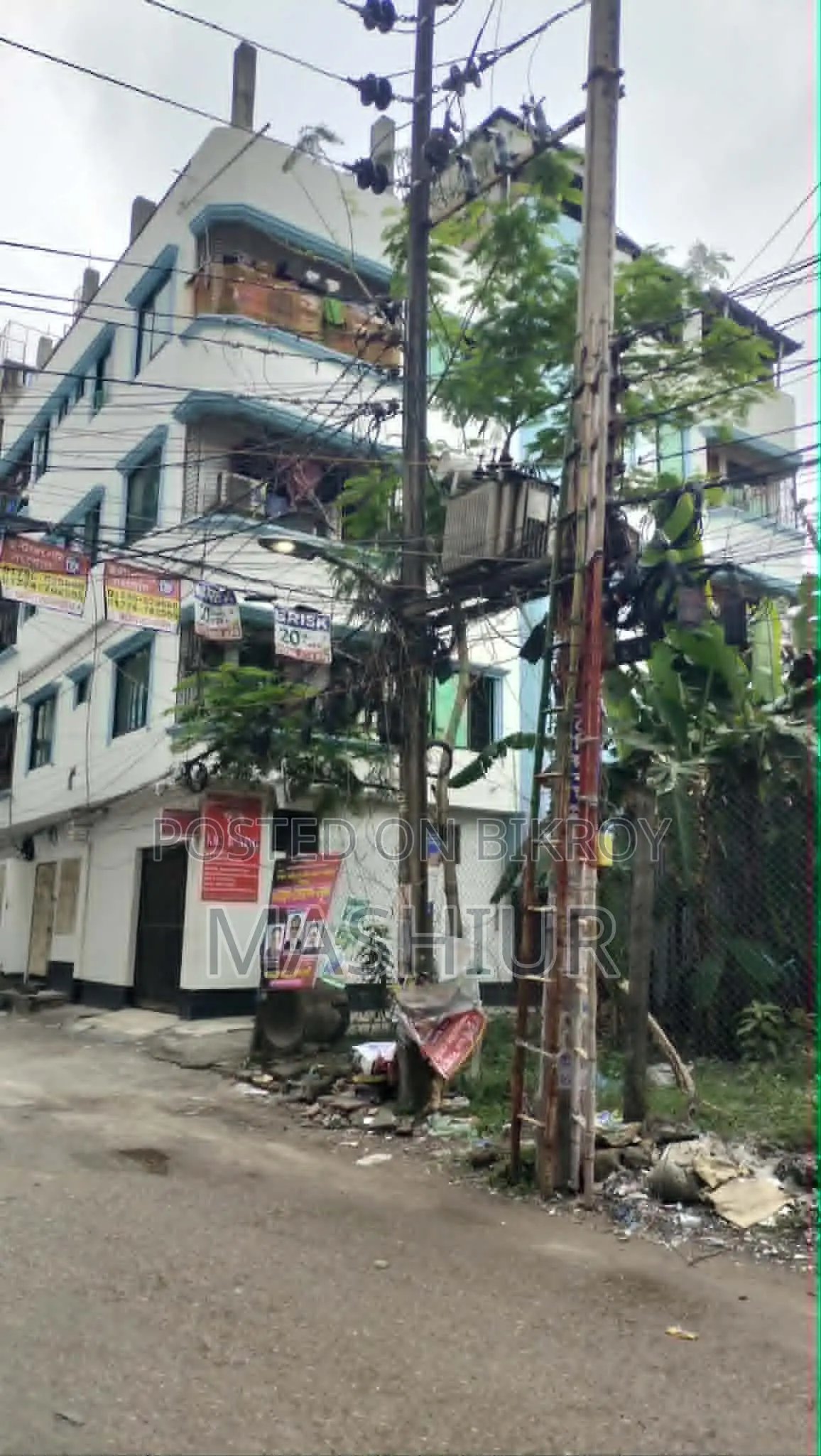 1,600 Sq Ft Commercial Space in Prime Location of South Banasree