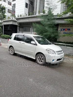 Toyota Raum 1.5 AWD 2004 White