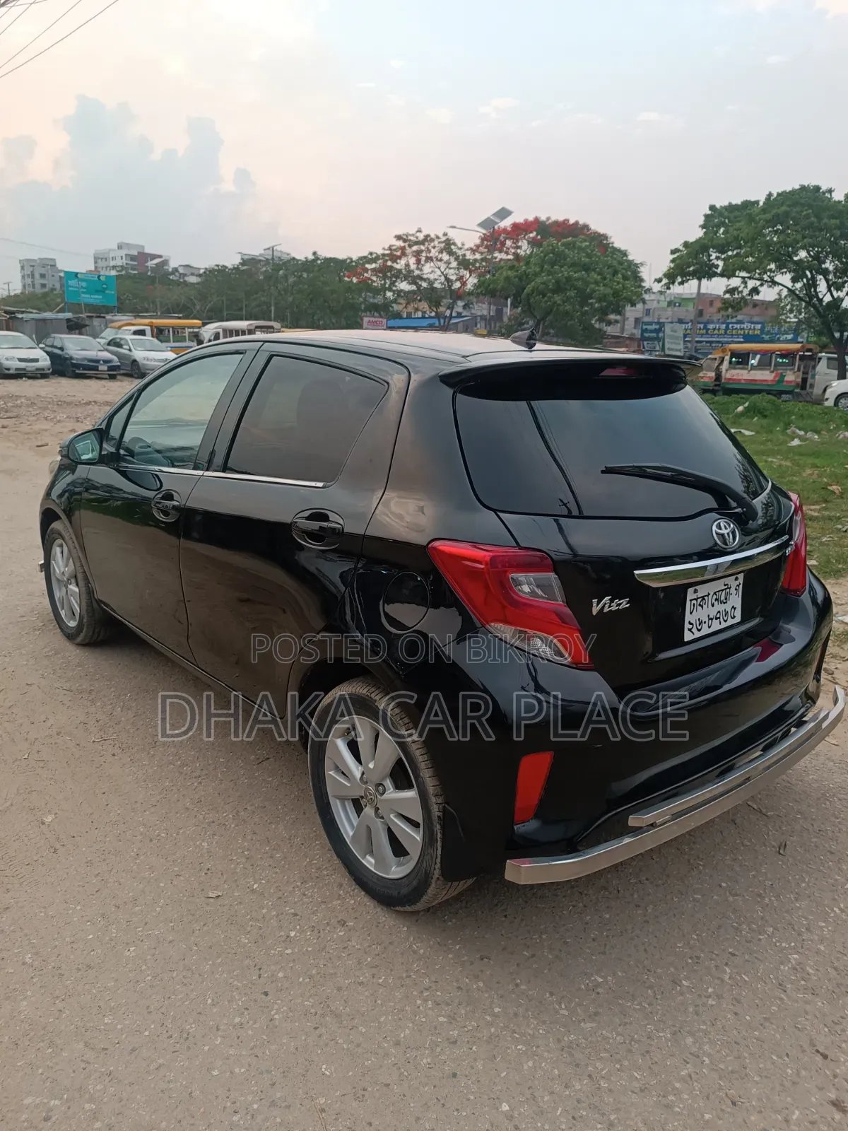 Toyota Vitz 1.5 FWD 5dr 2011 Black