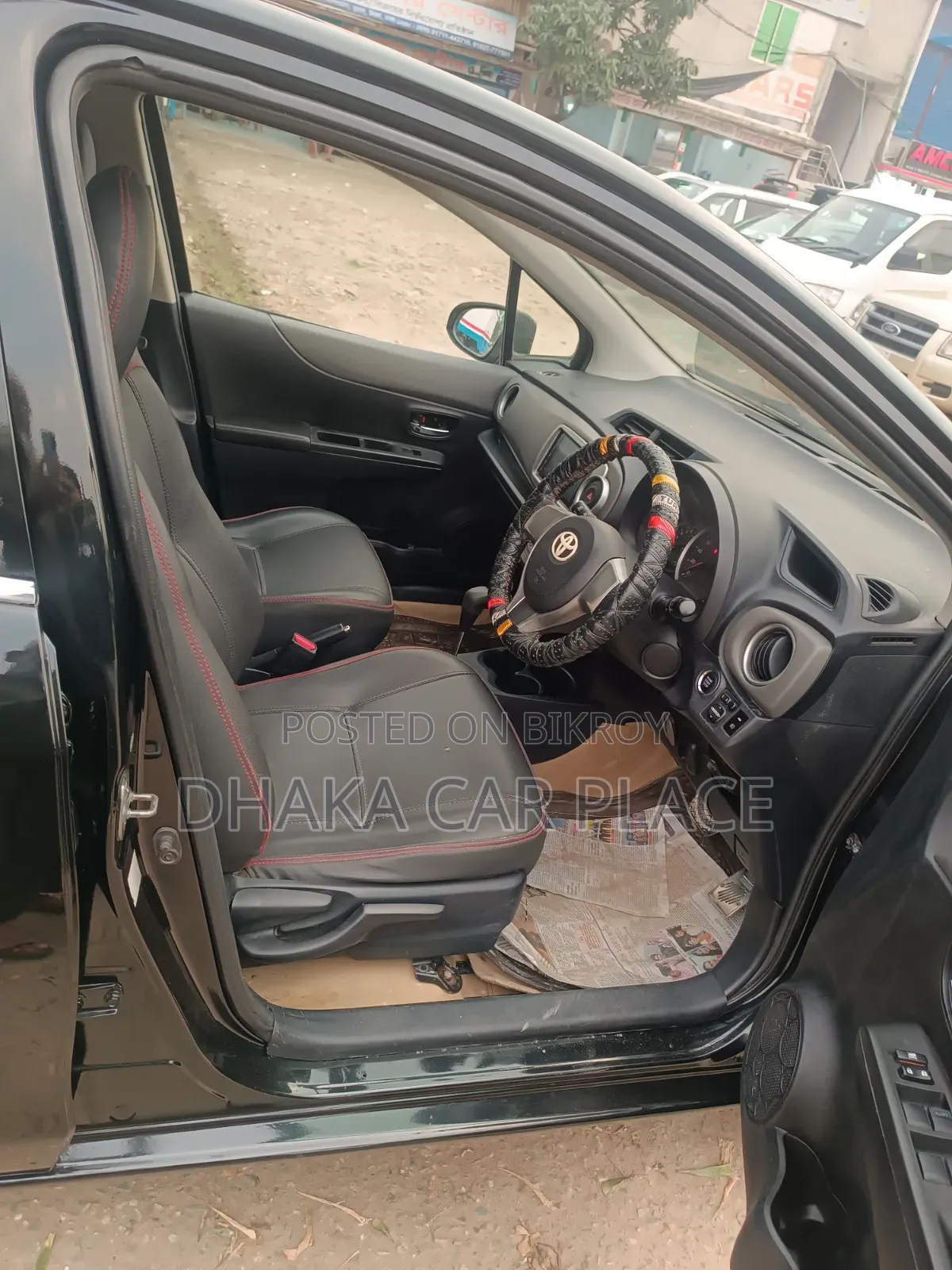 Toyota Vitz 1.5 FWD 5dr 2011 Black
