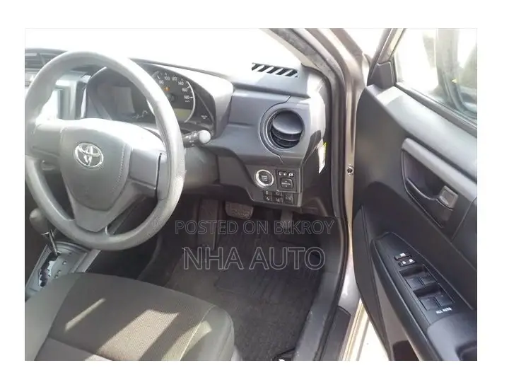 Toyota Axio ২০২২ ব্রাউন