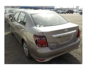 Toyota Axio ২০২২ ব্রাউন