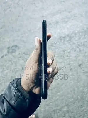 Apple XR 64 GB Black