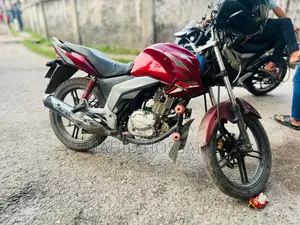 Suzuki GSX 125 2020 Red