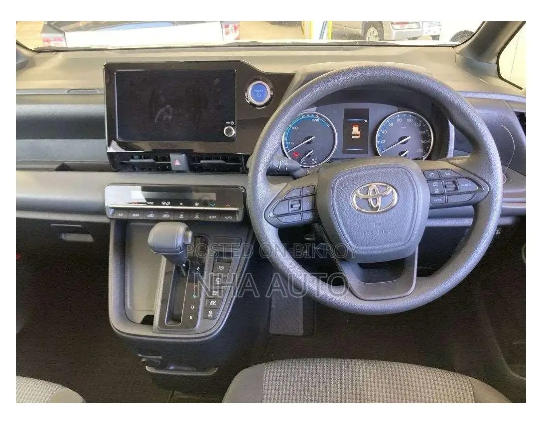 Toyota Noah 2022 Pearl