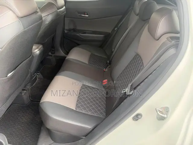 Toyota C-Hr 2021 Pearl