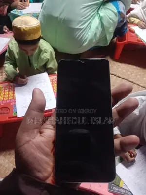 Realme V30 128 GB Gold