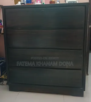 সেগুন কাঠের আলমারি