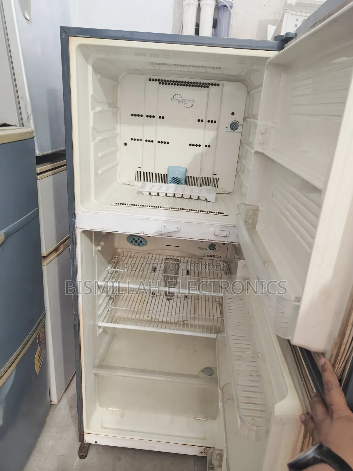 Sharp 20 Cft Refrigerator Non Frost