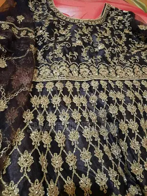 পার্টি ড্রেস