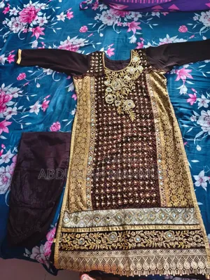 থ্রি পিস বিক্রি