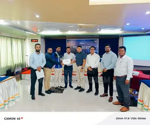 আমার একটা চাকরি দরকার ইমারজেন্সি