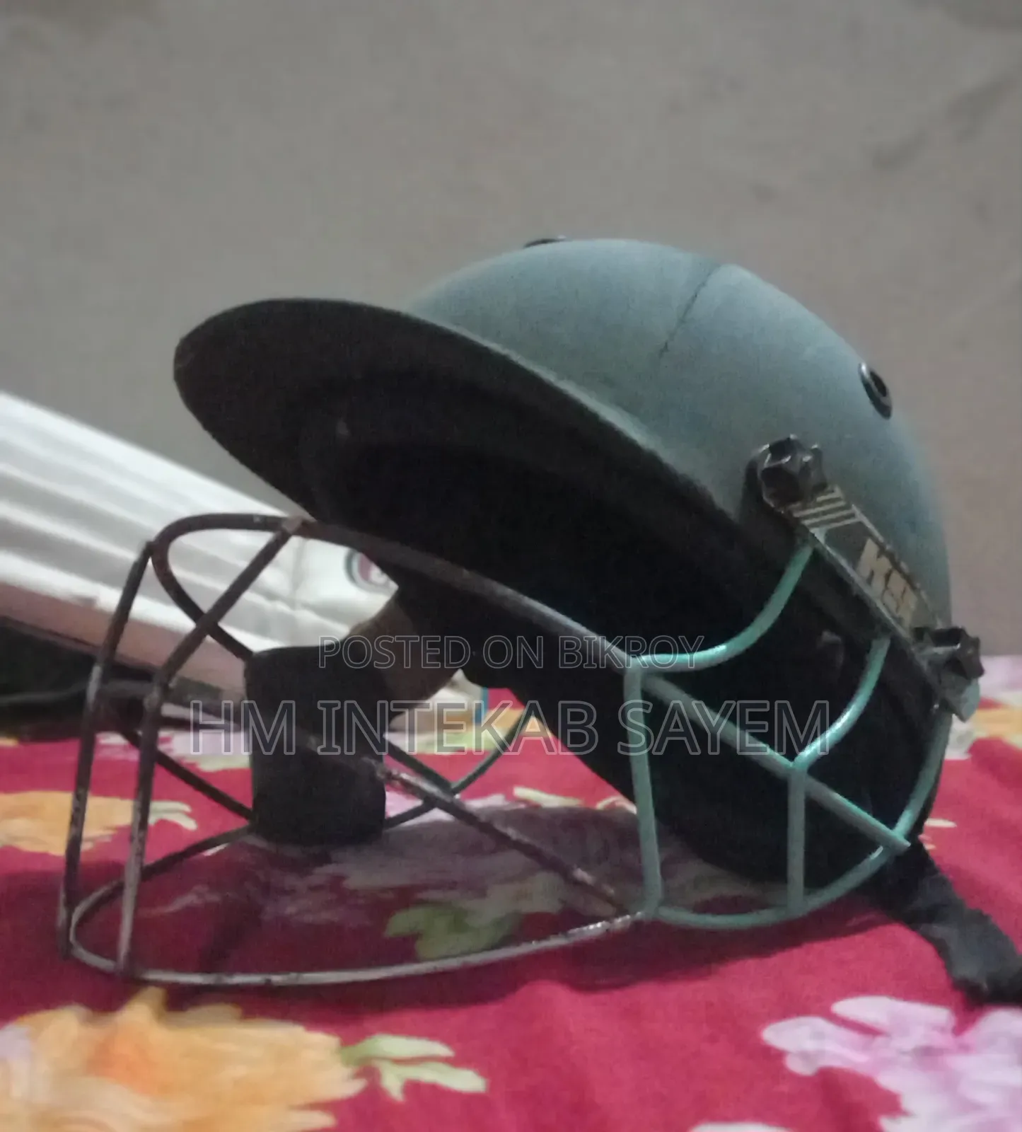 High-Quality Cricket Helmet