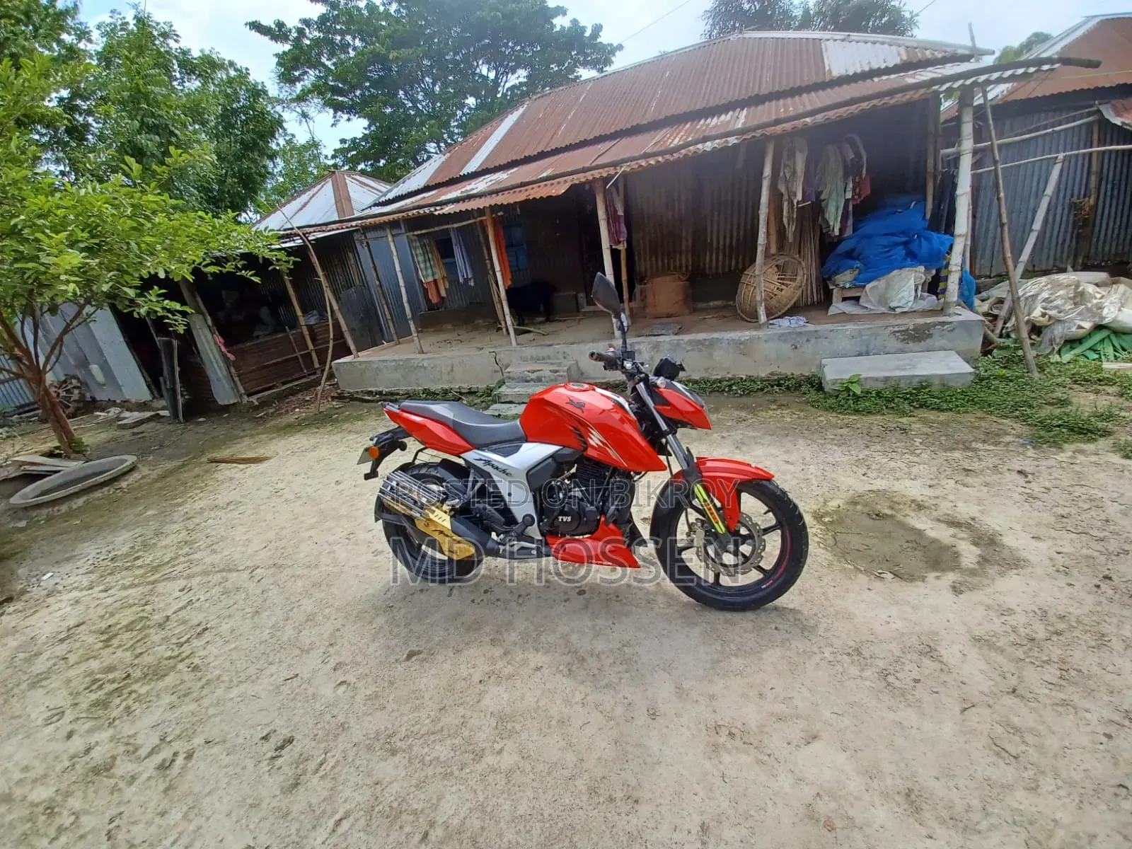 TVS Apache 160 4V 2023 Red
