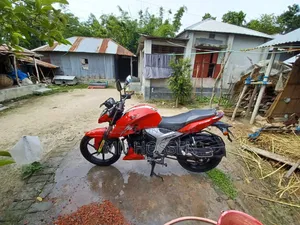 TVS Apache 160 4V 2023 Red