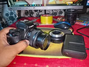 Canon M50 Mirrorless Camera