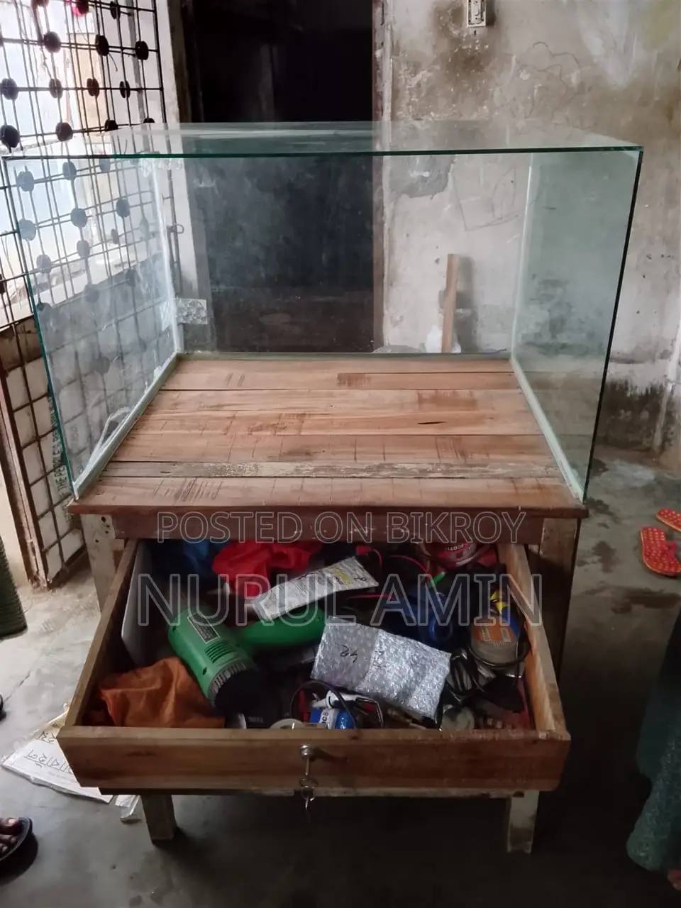 Mobile Phone Table