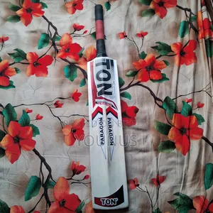 নতুন ক্রিকেট ব্যাট