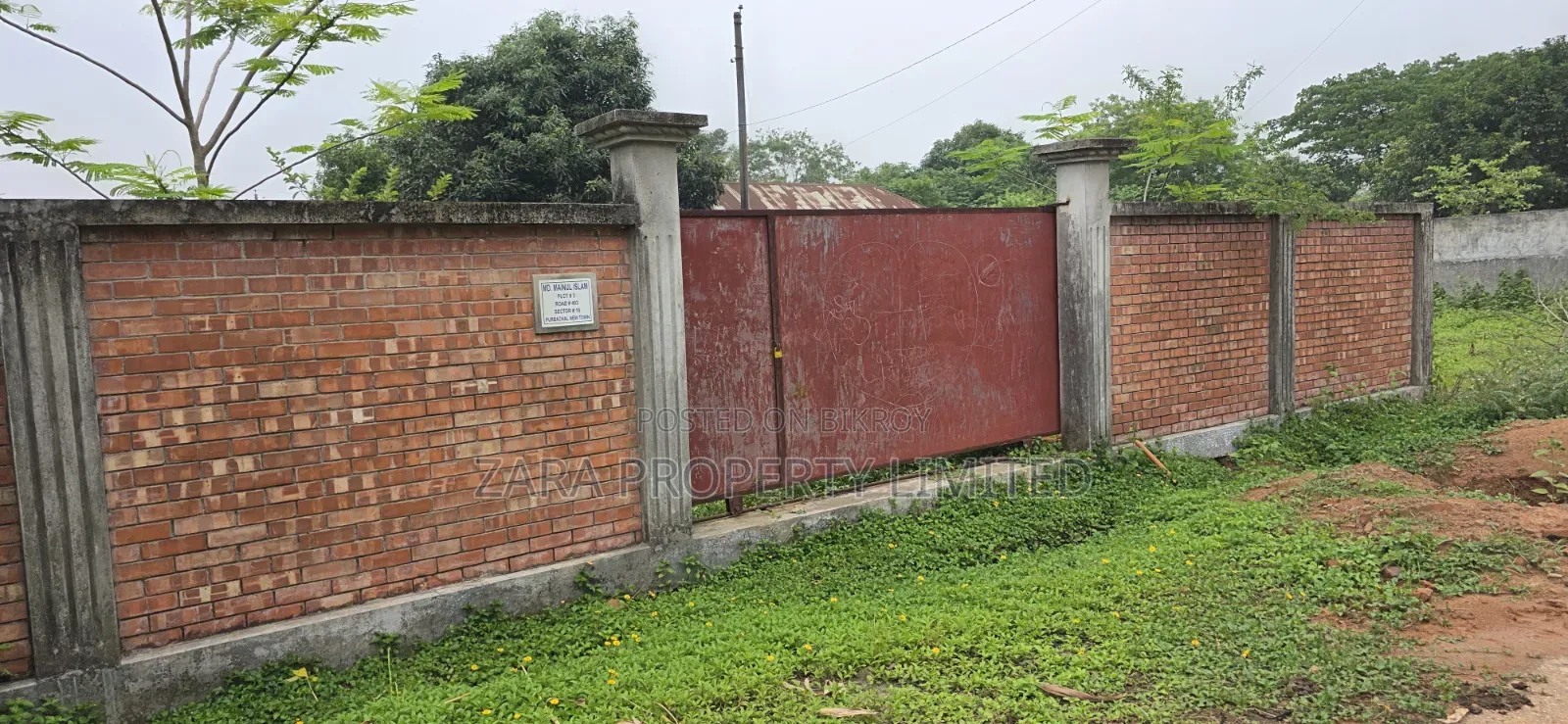 Boundary-walled east-facing 5 katha in Sector 15