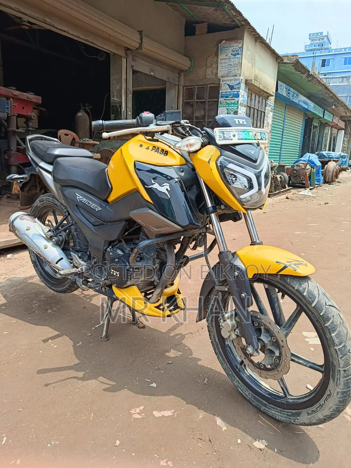 TVS Raider 125 2023 Yellow
