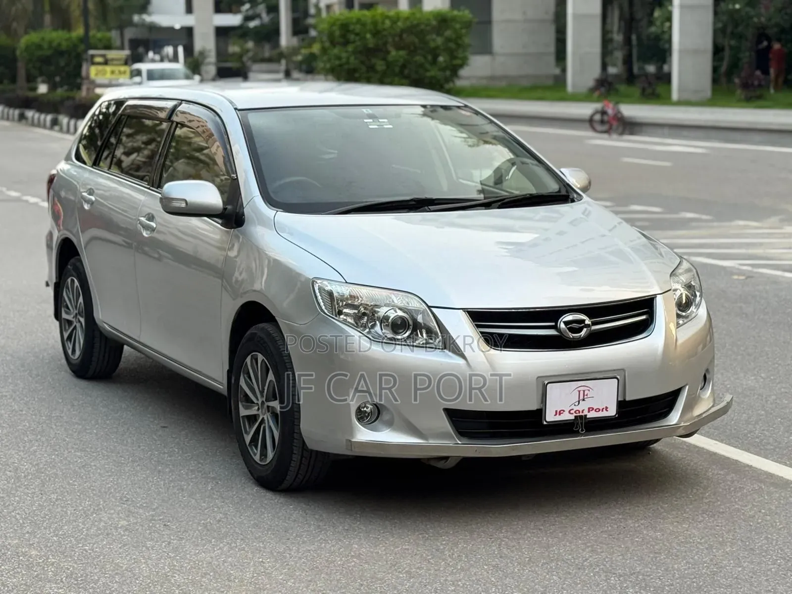 Toyota Corolla Fielder 1.5 Petrol FWD 2011 Silver