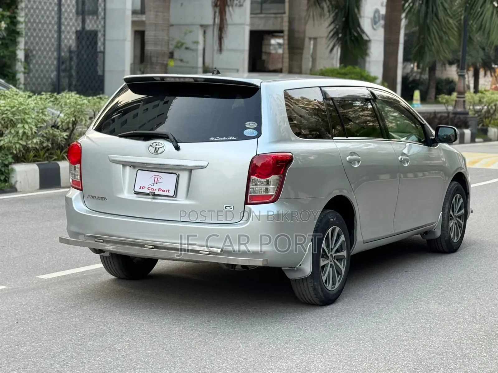 Toyota Corolla Fielder 1.5 Petrol FWD 2011 Silver