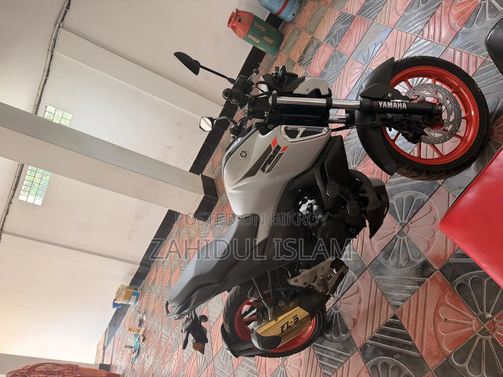 Yamaha FZ 2025 White