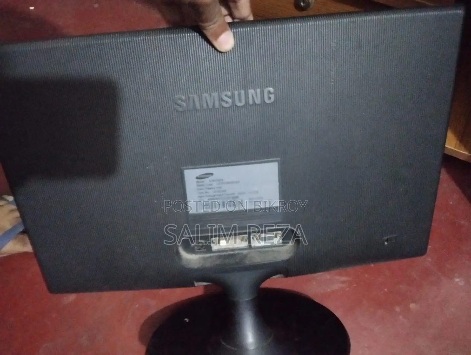 19" Samsung LED Monitor
