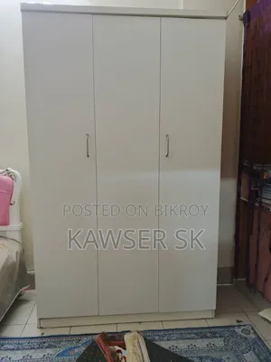 Almari 3door Wooden Board White Color