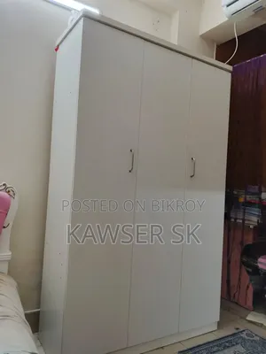 Almari 3door Wooden Board White Color