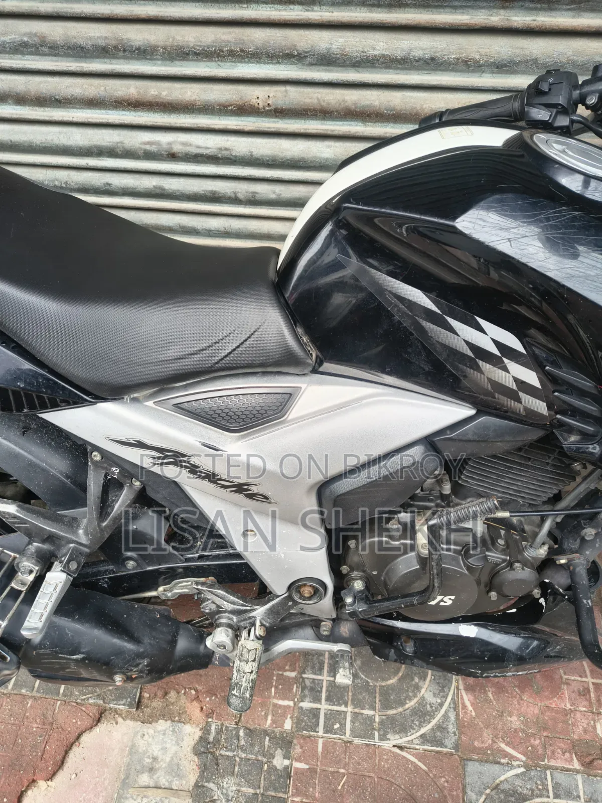 New TVS Apache 160 4V 2020 Black