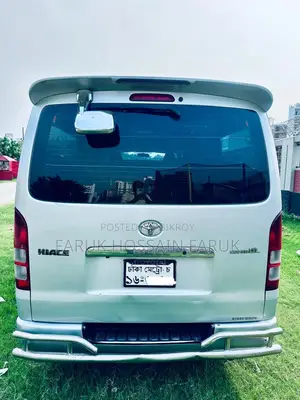 Toyota HiAce 2016 Silver