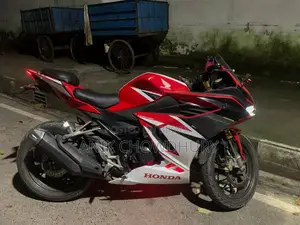 Honda CBR 2021 Red