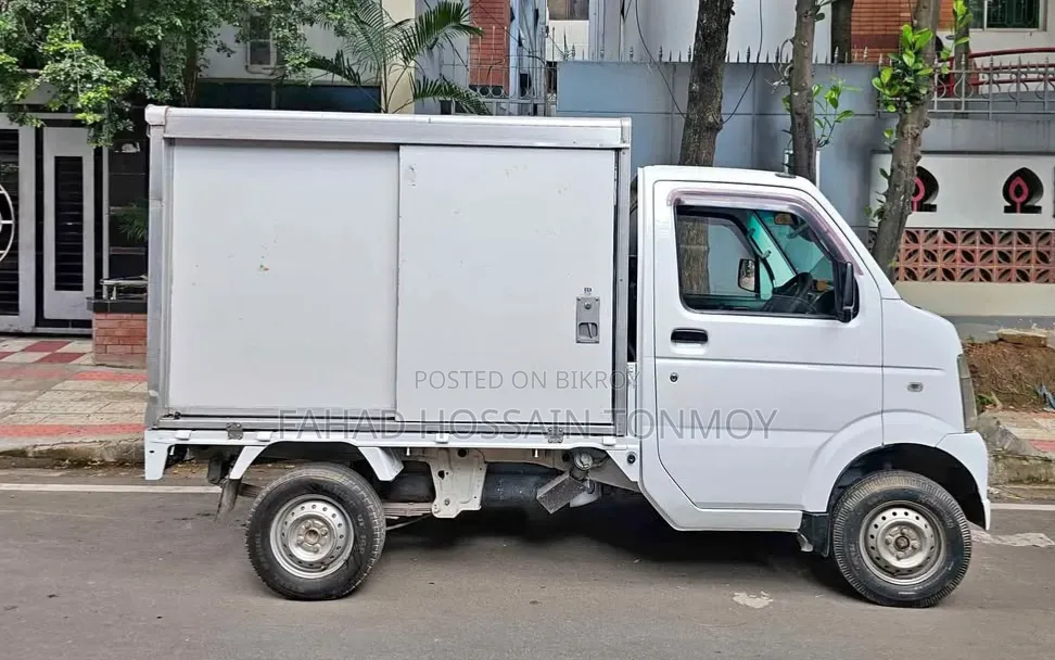 Suzuki Covervan