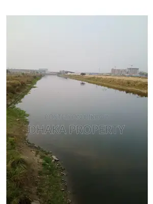 60ft Rd 5 Katha Lake View East at Sector-16/A