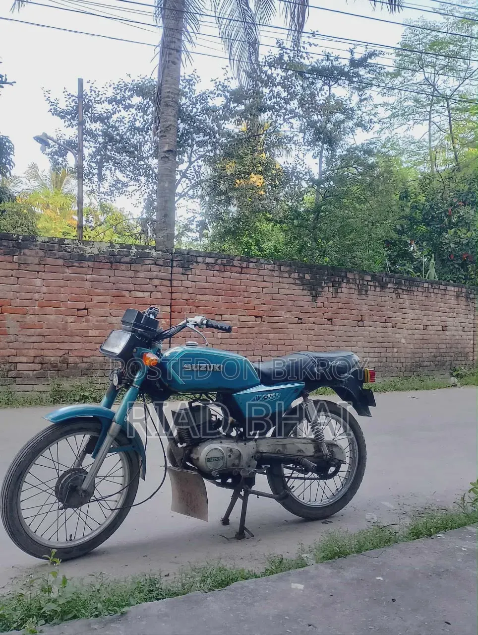 Suzuki AX4 1996 Blue