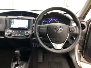 Toyota Axio 2021 Silver