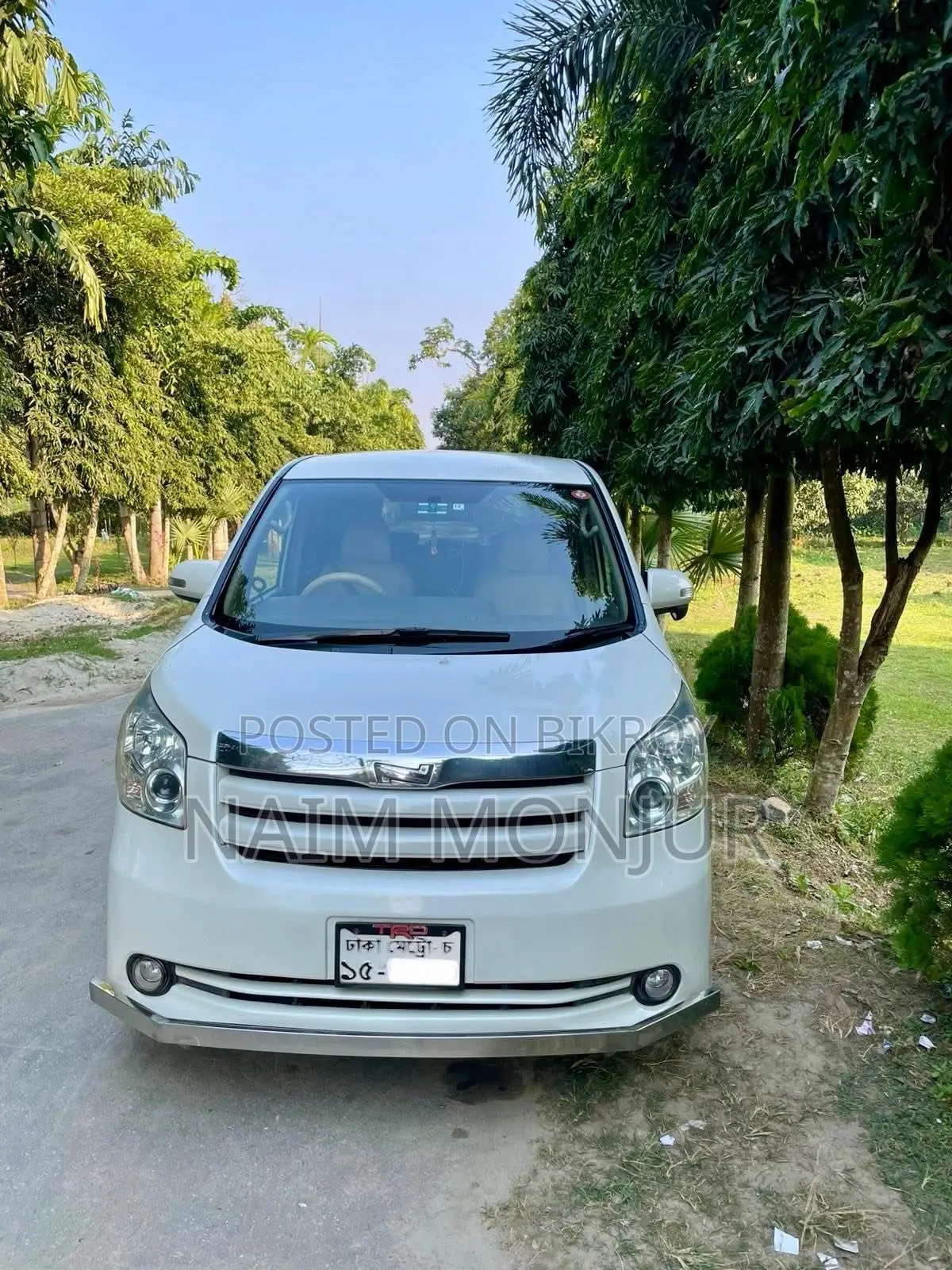 Toyota Voxy 2010