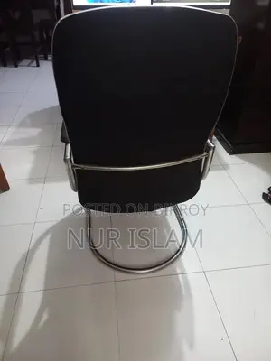 Comfortable High-back Executive Chair (Steel Frame, S-shape Base)