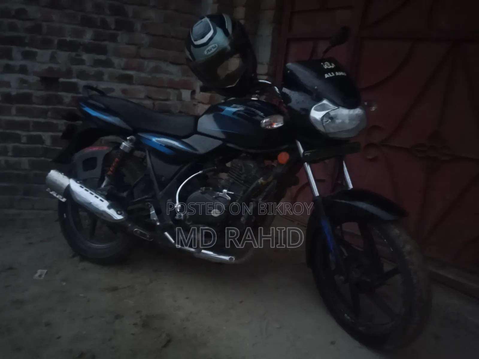 Bajaj Discover 135 2010 Black